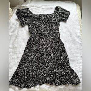 Altar'd State Black and White Puff Sleeve Midi Sundress